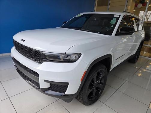 2023 Jeep Grand Cherokee L Laredo
