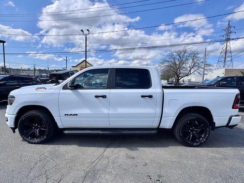 Bright White Clearcoat 2024 RAM 1500 Big Horn/Lone Star