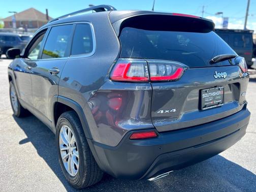 2022 Jeep Cherokee Latitude Lux