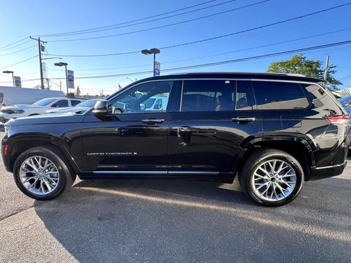 2022 Jeep Grand Cherokee L Summit