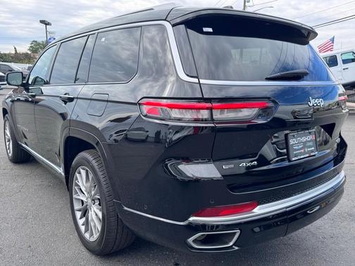 2022 Jeep Grand Cherokee L Summit