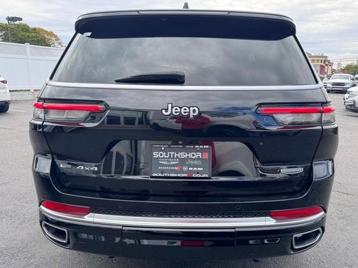 2022 Jeep Grand Cherokee L Summit