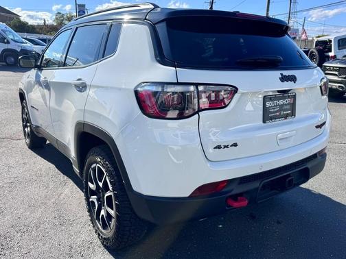 2025 Jeep Compass Trailhawk