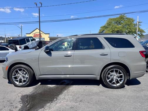Destroyer Gray Clearcoat 2027 Dodge Durango GT AWD