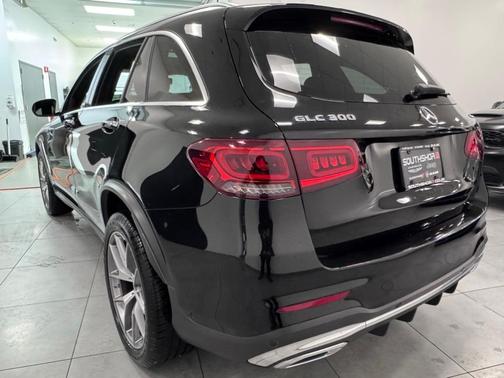 2022 Mercedes-Benz GLC 300 Base 4MATIC