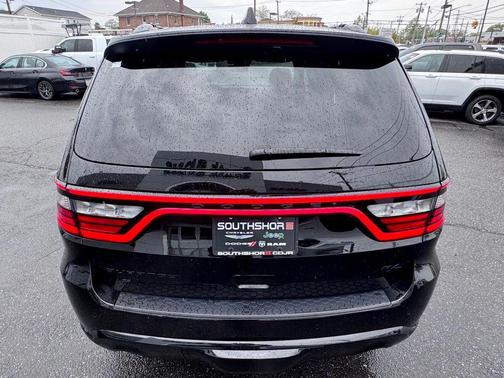 DB Black Crystal Clearcoat 2025 Dodge Durango R/T