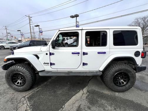 2022 Jeep Wrangler Unlimited Sahara Altitude