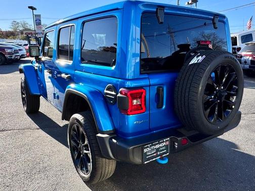 2024 Jeep Wrangler 4xe Sahara