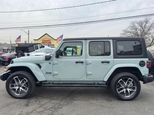 2024 Jeep Wrangler 4xe Sport