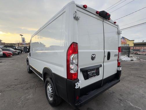 2025 RAM ProMaster 2500 Base