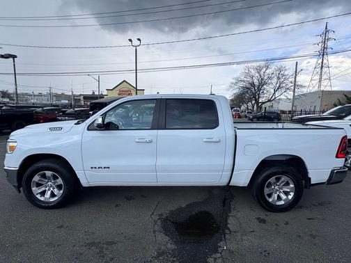 Bright White Clearcoat 2023 RAM 1500 Laramie