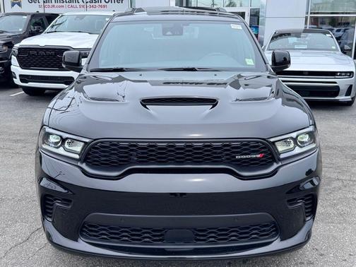 DB Black Crystal Clearcoat 2026 Dodge Durango GT