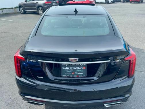 2022 Cadillac CT5 Luxury AWD