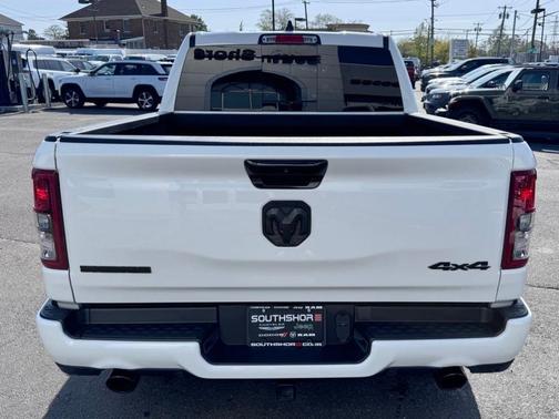 Bright White Clearcoat 2024 RAM 1500 Big Horn/Lone Star