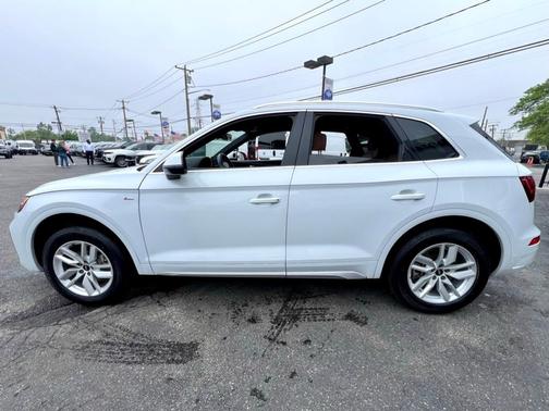 2022 Audi Q5 45 S line quattro Premium