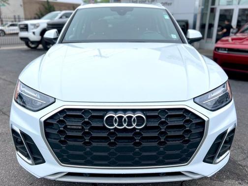 2022 Audi Q5 45 S line quattro Premium