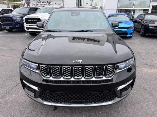 Diamond Black 2024 Jeep Grand Cherokee Summit