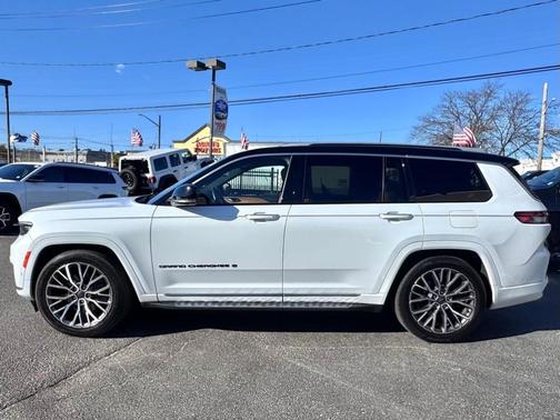 2022 Jeep Grand Cherokee L Summit
