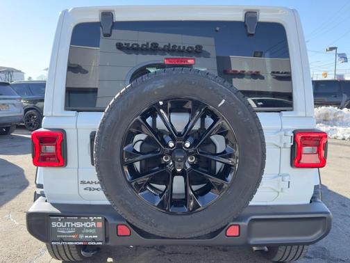 2025 Jeep Wrangler 4xe Sahara