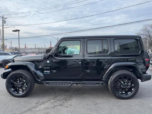 2024 Jeep Wrangler 4xe Sahara