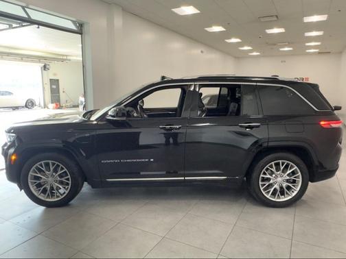 2022 Jeep Grand Cherokee 4xe Summit
