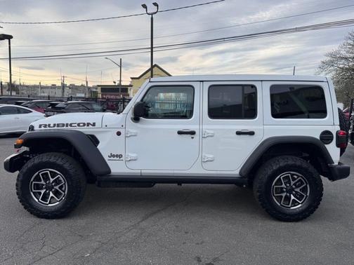 Bright White Clearcoat 2026 Jeep Wrangler Rubicon