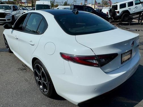 2024 Alfa Romeo Giulia Veloce