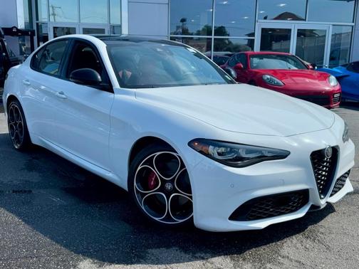 2024 Alfa Romeo Giulia Veloce