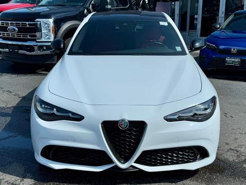 2024 Alfa Romeo Giulia Veloce