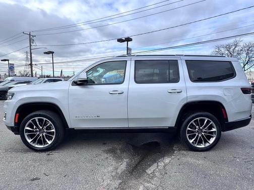 2022 Jeep Wagoneer Series III