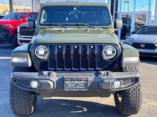 2022 Jeep Gladiator Sport