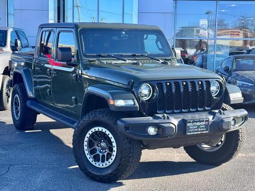 2022 Jeep Gladiator Sport