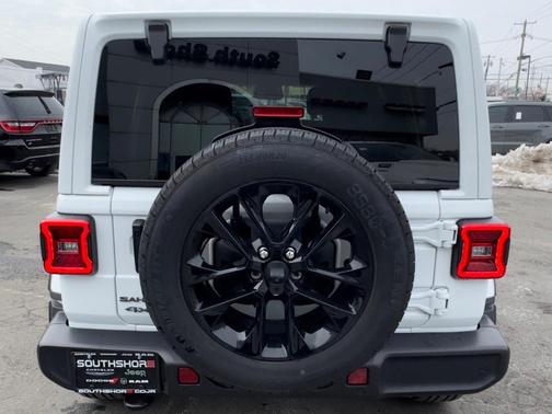 2025 Jeep Wrangler 4xe Sahara