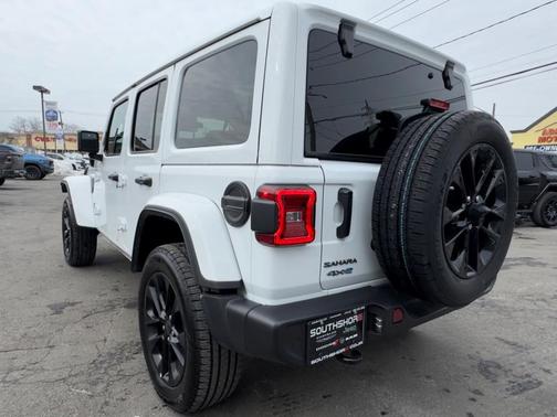 2025 Jeep Wrangler 4xe Sahara