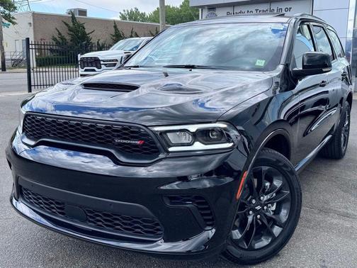 DB Black Crystal Clearcoat 2026 Dodge Durango GT