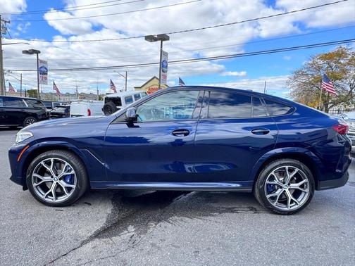 2022 BMW X6 M50i