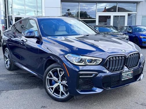 2022 BMW X6 M50i