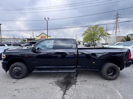 Diamond Black 2024 RAM 3500 Laramie