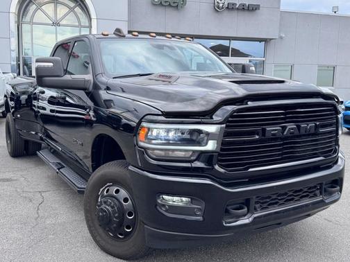Diamond Black 2024 RAM 3500 Laramie