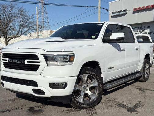 Bright White Clearcoat 2023 RAM 1500 Laramie