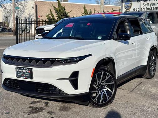 Bright White Clearcoat 2025 Jeep Wagoneer S Limited