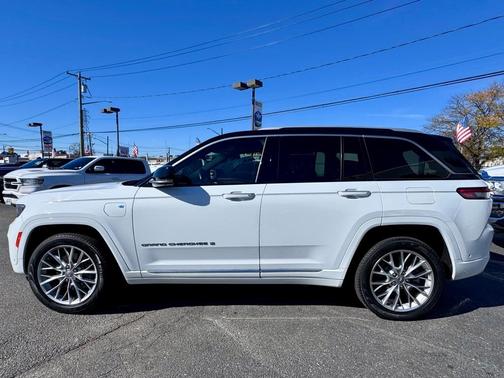 2023 Jeep Grand Cherokee 4xe Summit