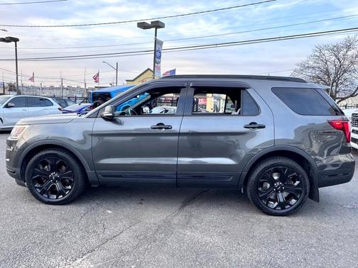 2019 Ford Explorer sport