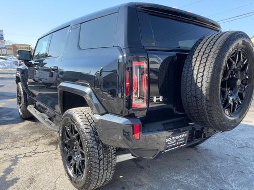 2024 GMC HUMMER EV SUV 2X