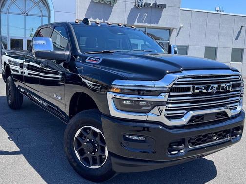 Diamond Black 2025 RAM 3500 Laramie