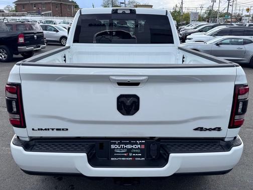 Bright White Clearcoat 2023 RAM 3500 Limited
