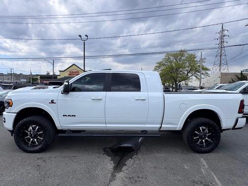 Bright White Clearcoat 2023 RAM 3500 Limited