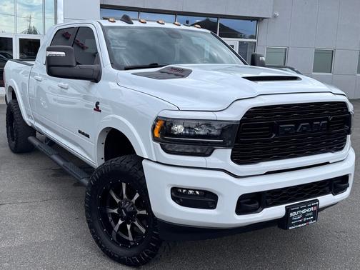Bright White Clearcoat 2023 RAM 3500 Limited