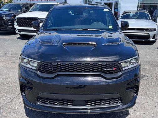 DB Black Crystal Clearcoat 2026 Dodge Durango GT