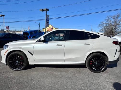 2023 BMW X6 xDrive40i